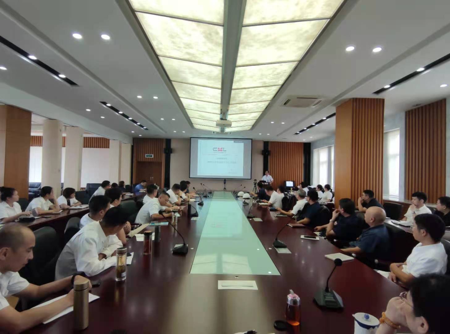 适应环境  有效应对  急剧成长